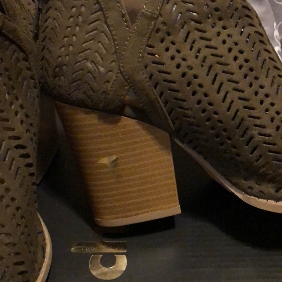 Peep toe booties - Picture 2 of 5